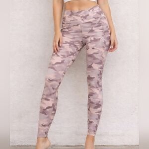 Fabletics Powerhold pants, Leggings  Women's XS  Pink, Gray Camo Athletic, Yoga